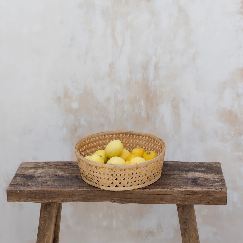 basket-of-lemons-on-stool
